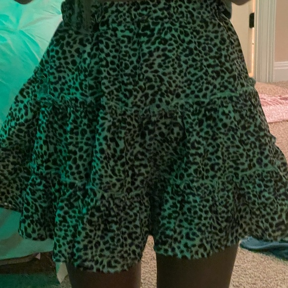 Cheetah print ruffle skirt! 🤎 - Picture 4 of 8